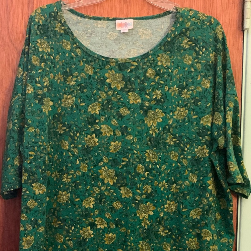 Lula Roe Green/Gold T-Shirt With Shark Bite Hem Size L